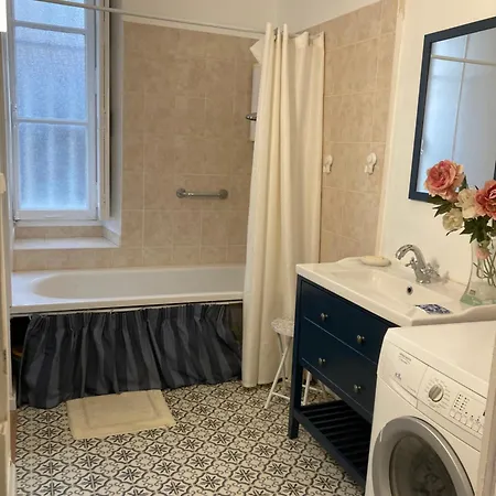 Saint Leonard Homestay Nantes